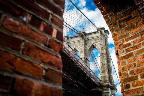 Looking up to Brooklyn Bridge | Travel Nation