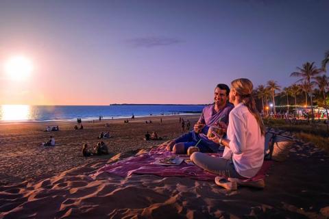 Sundowners on Mindil Beach, Darwin, NT