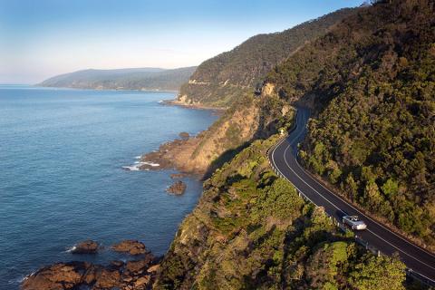 Discover the spectacular Great Ocean Road