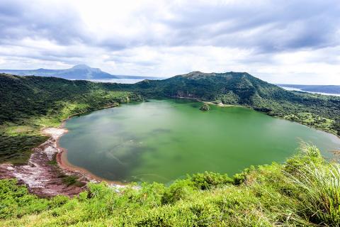 Climb the picturesque volcano of Taal
