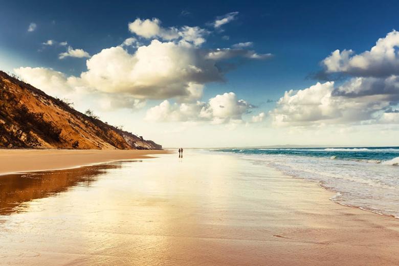 Drive or walk over Rainbow Beach in Australia | Travel Nation
