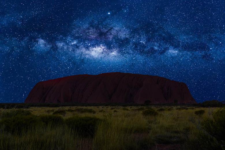 Watch the moon rise over Uluru | Travel Nation