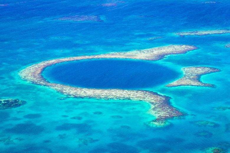 Visit the Great Blue Hole in Belize | Travel Nation