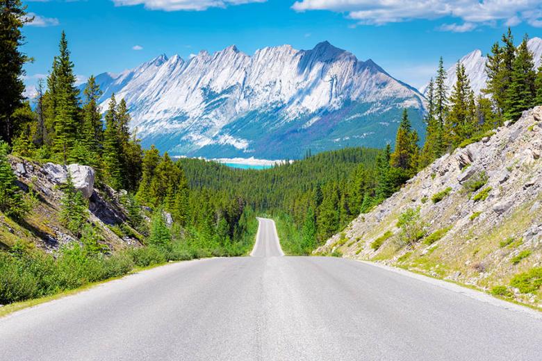 Drive through gorgeous scenery on a Canada road trip | Travel Nation