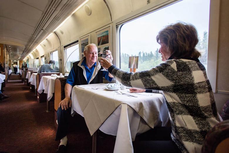 Enjoy breakfast with a view aboard the Ocean Train | Photo credit: VIA Rail Canada