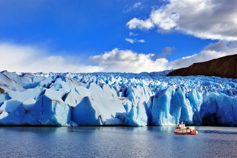 Take a boat out to Grey Glacier in Chile | Travel Nation