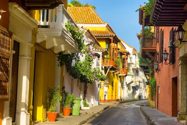 Explore the colourful streets of Cartagena | Travel Nation
