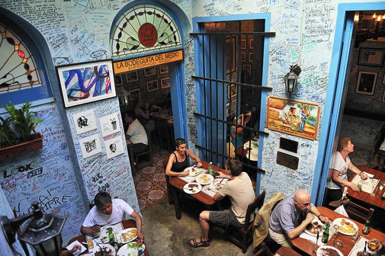 Try the traditional restaurants in Havana | Credit: shutterstock.com
