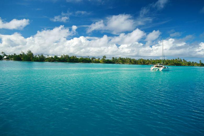 Take a lagoon sailing trip from Hotel Le Mahana | Travel Nation