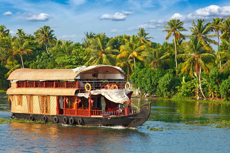 Sail through Kerala's backwaters on a houseboat | Travel Nation