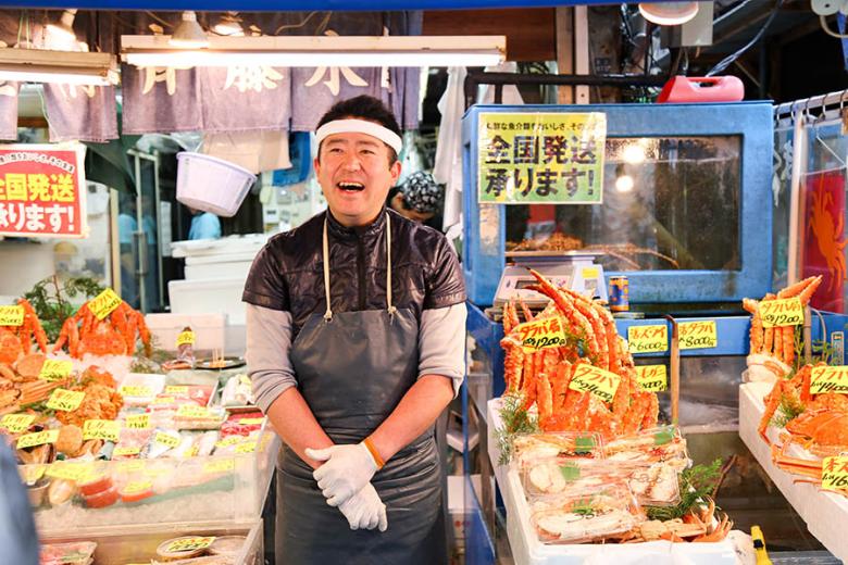 Meet the friendly vendors of Tsukiji fish market in Tokyo | Travel Nation