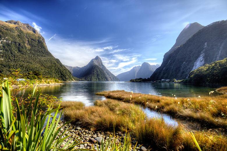 Be surrounded by breath taking views at Milford Sound | Travel Nation