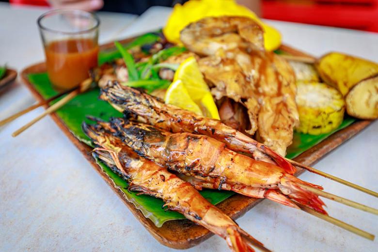 Feast on a seafood BBQ in the Philippines | Travel Nation