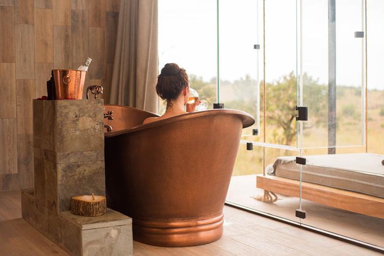 Relaxing in the tub after a morning game drive | Travel Nation 