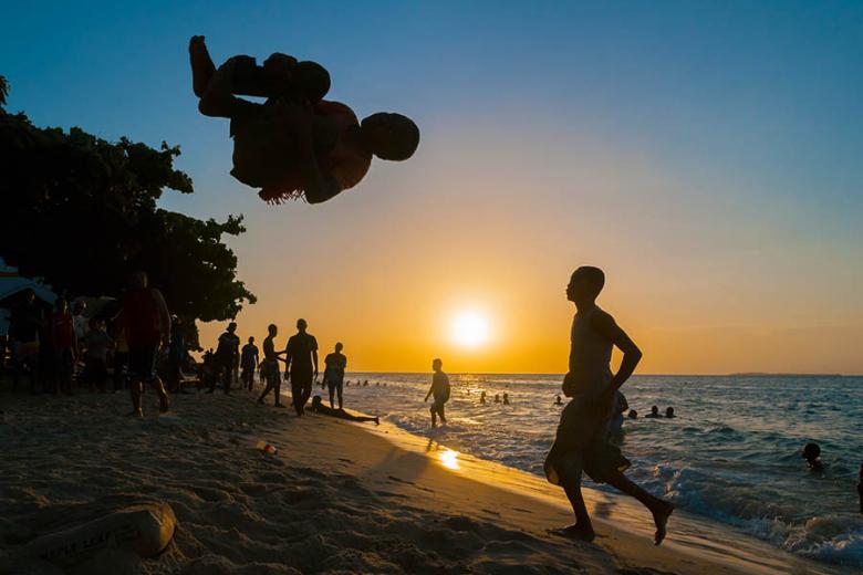 Watch local kids play on the beaches of Stone Town, Zanzibar | Travel Nation