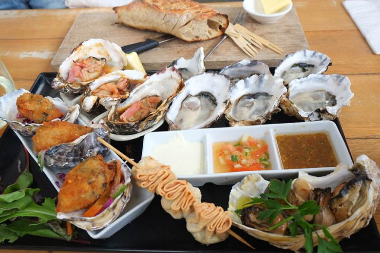 Indulge in Tasmania with a plate of Bruny Island oysters | Travel Nation