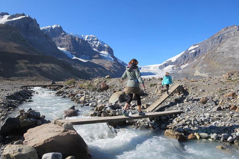 Andrea and her daughter hiking in the Rockies | Travel Nation