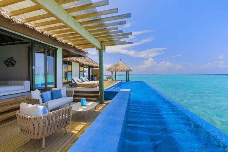 Relax in the luxurious Water Suite at Velassaru | Travel Nation
