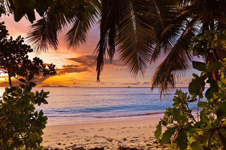 See amazing sunsets in the Seychelles | Travel Nation