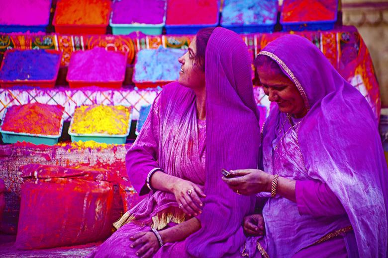 Experience a colour explosion at Holi in India | Travel Nation