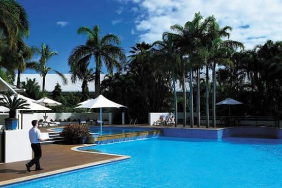 Shangri-La Hotel The Marina - pool