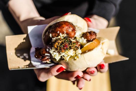 Try a traditional choripan in Buenos Aires | Travel Nation