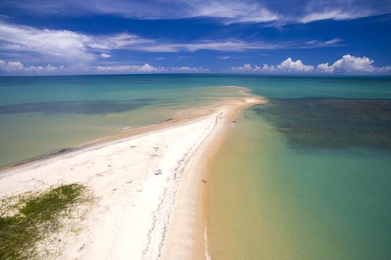Laze on the beautiful beaches of Bahia, Brazil | Travel Nation