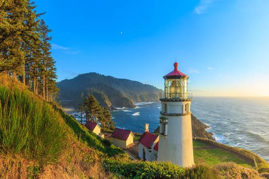 Heceta Head lighthouse Florence | Oregon road trip: Portland, Crater Lake National Park & Oregon coast