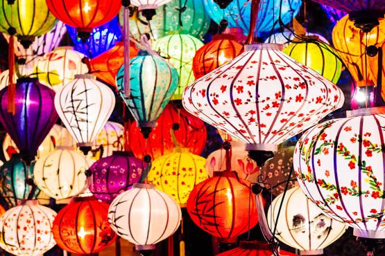Shop for silk lanterns in Hoi An | Travel Nation