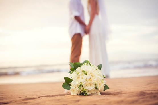 Book a secluded, romantic ceremony on the beach | Travel Nation