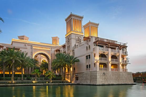 Admire the pretty architecture of traditional Dubai | Travel Nation