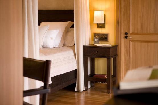 Emirates Wolgan Valley Resort & Spa - bedroom