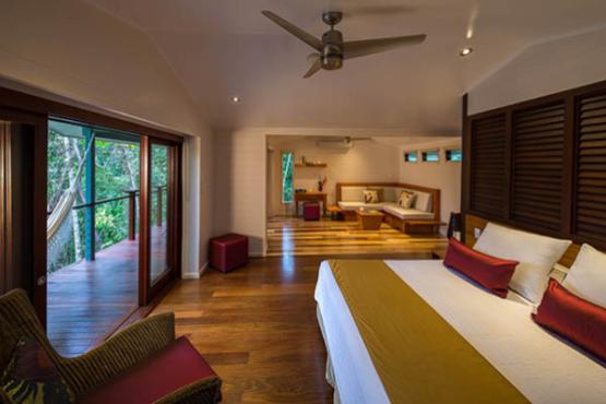 Silky Oaks Lodge - bedroom