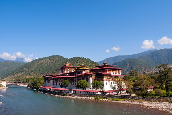 Wind your way into the Punakha Valley and visit Punakha Dzong 