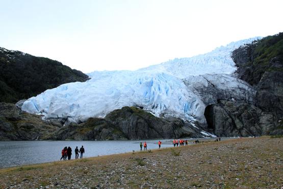 Take a shore excursion to Aguila Glacier