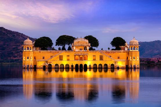 Explore the grandeur of Jaipur