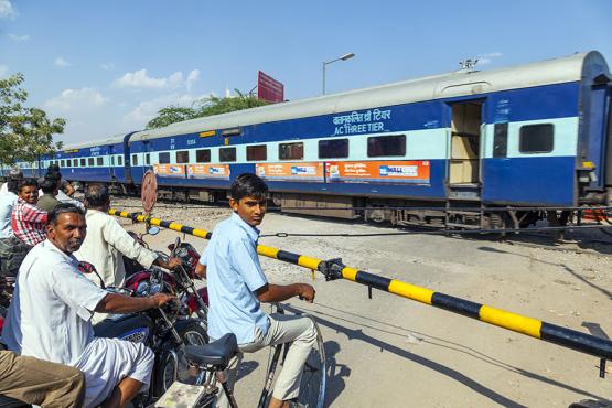 Ride the Shatabdi Express train to Agra