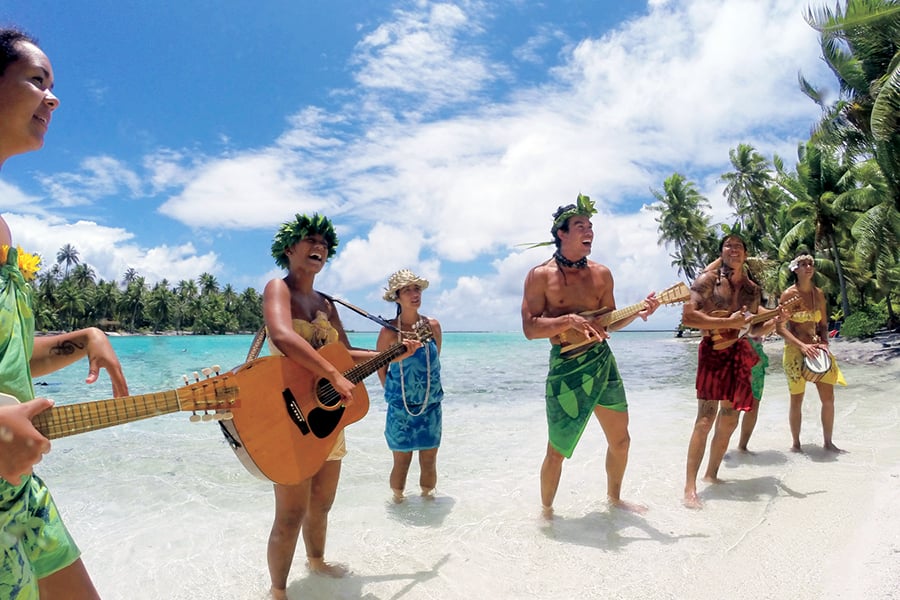 Enjoy Polynesian entertainment on the exclusive island of Motu Mahana