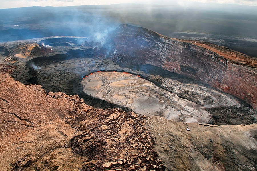 Discover the incredible volcanic activity of the Big island